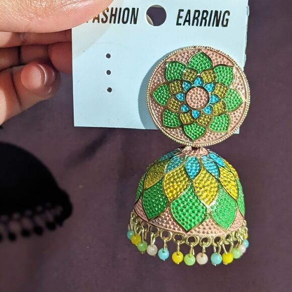 NEW! cute trendy jhumka floral beaded sparkly stone stud earrings - Picture 2 of 3